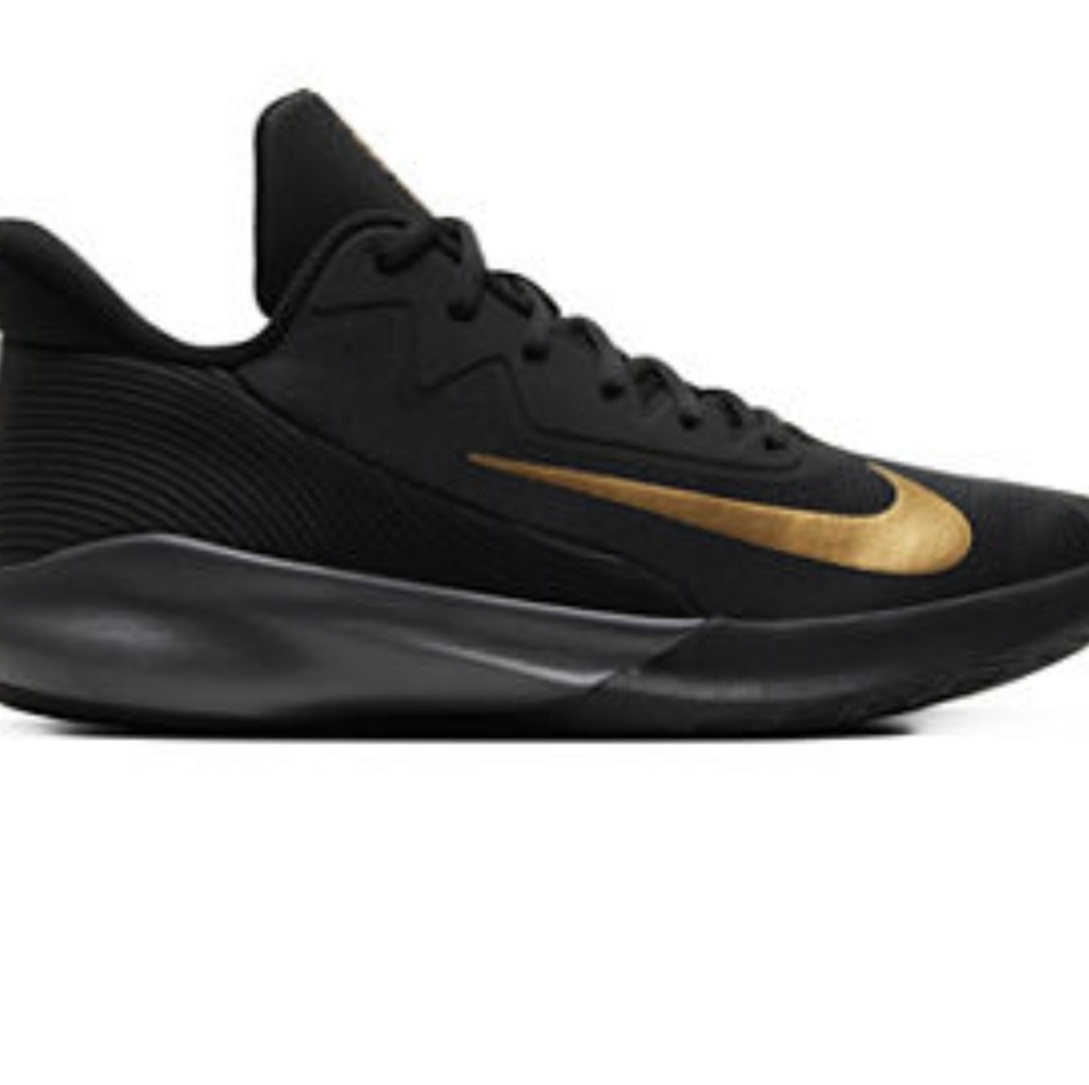 Nike Basketball Shoe